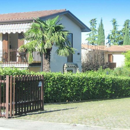 Belvilla By Oyo Enticing Holiday Home With Pool Lazise Rom bilde