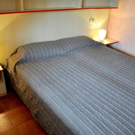 Belvilla By Oyo Enticing Holiday Home With Pool Lazise Eksteriør bilde