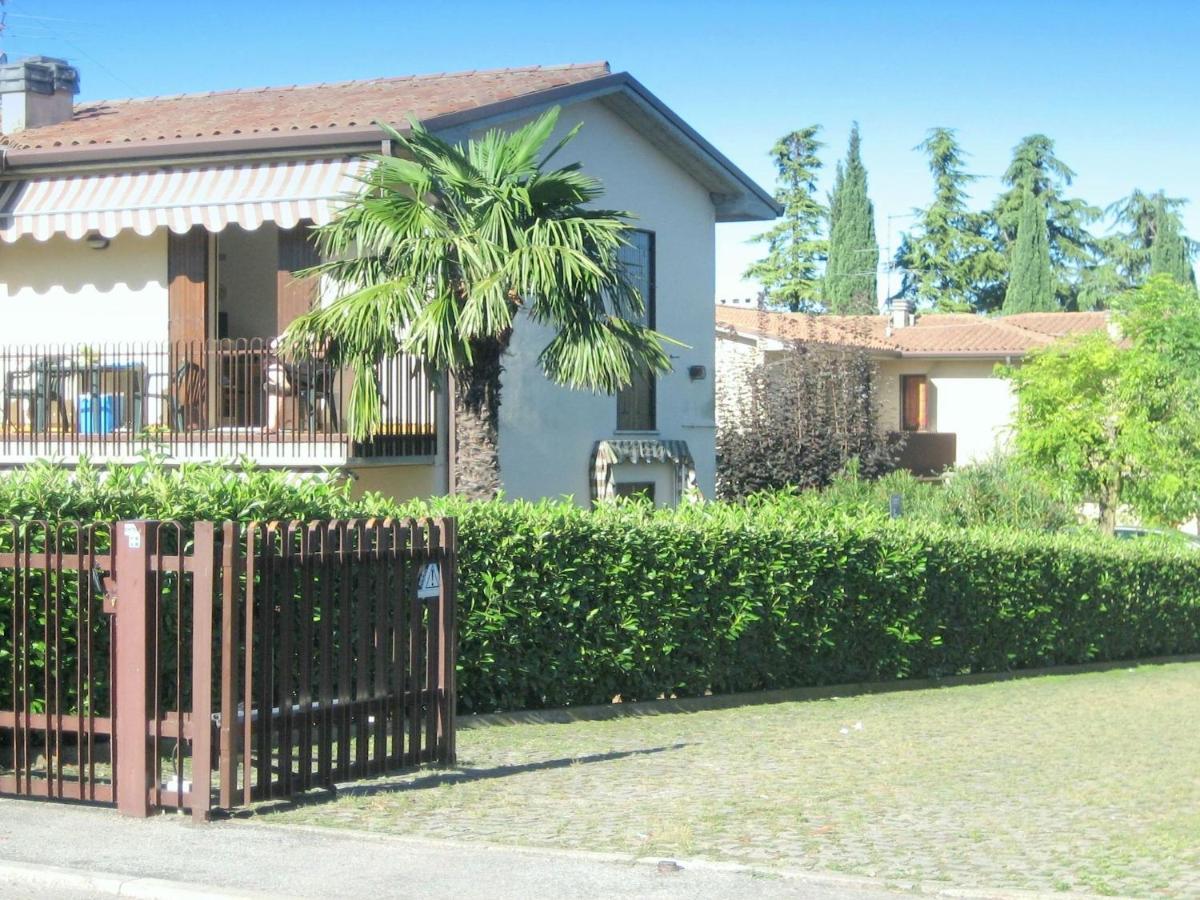 Belvilla By Oyo Enticing Holiday Home With Pool Lazise Rom bilde