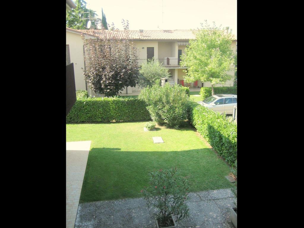 Belvilla By Oyo Enticing Holiday Home With Pool Lazise Eksteriør bilde