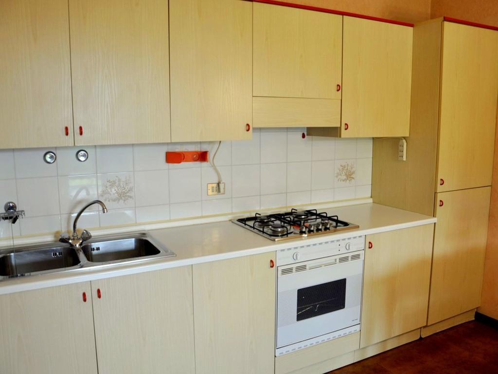 Belvilla By Oyo Enticing Holiday Home With Pool Lazise Eksteriør bilde